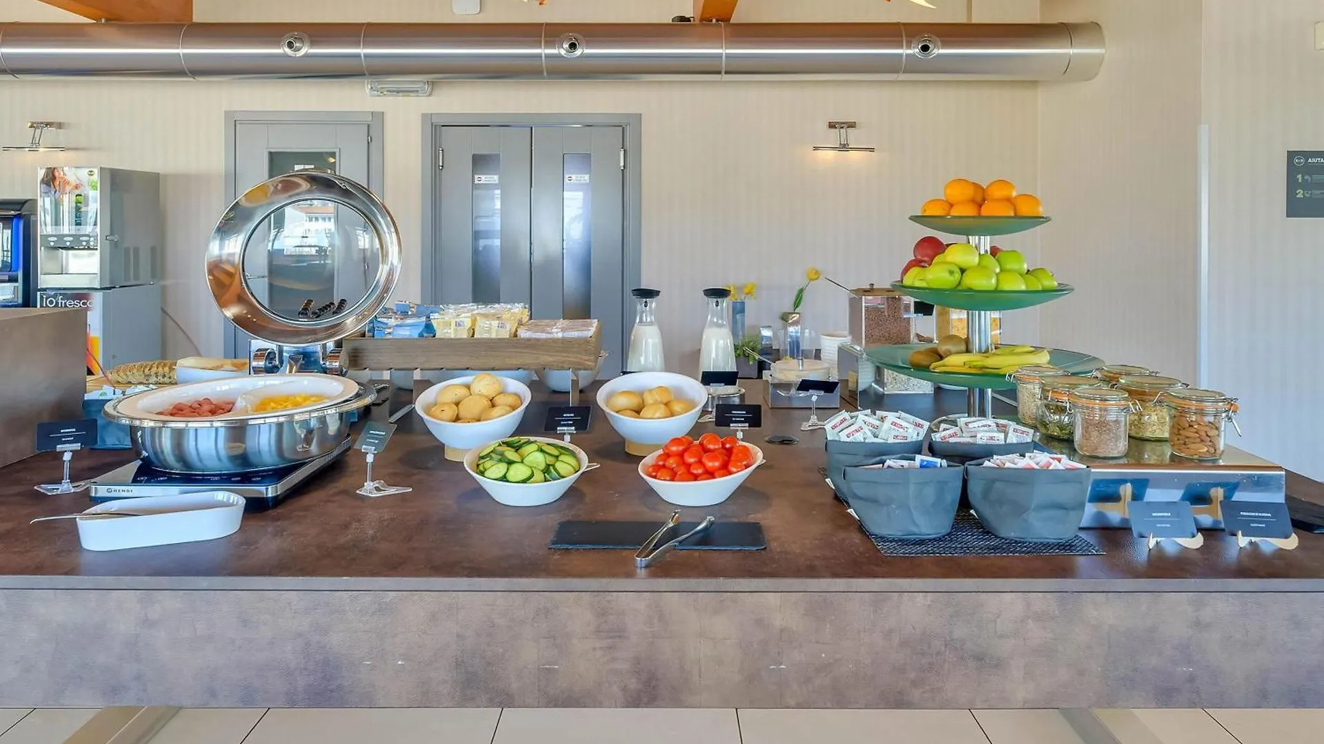 B&B Hotel Milano La Spezia 4*,  Italia