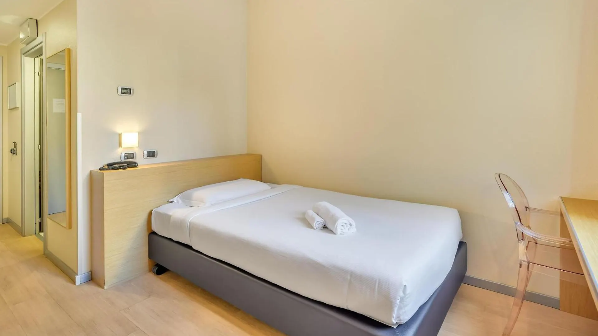 B&B Hotel Milano La Spezia 4*, Milan Italy