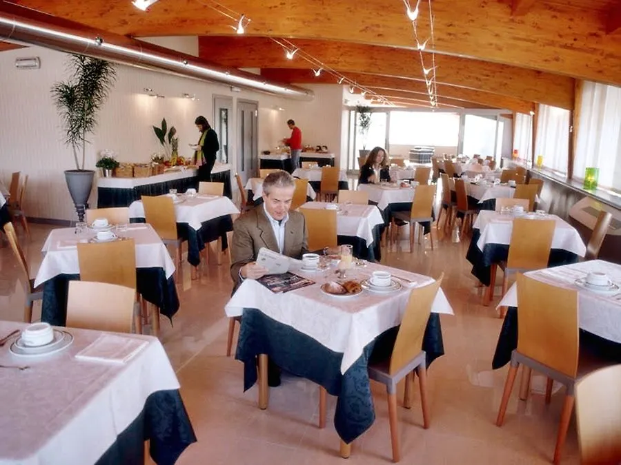 B&B Hotel Milano La Spezia 4*,  Italia